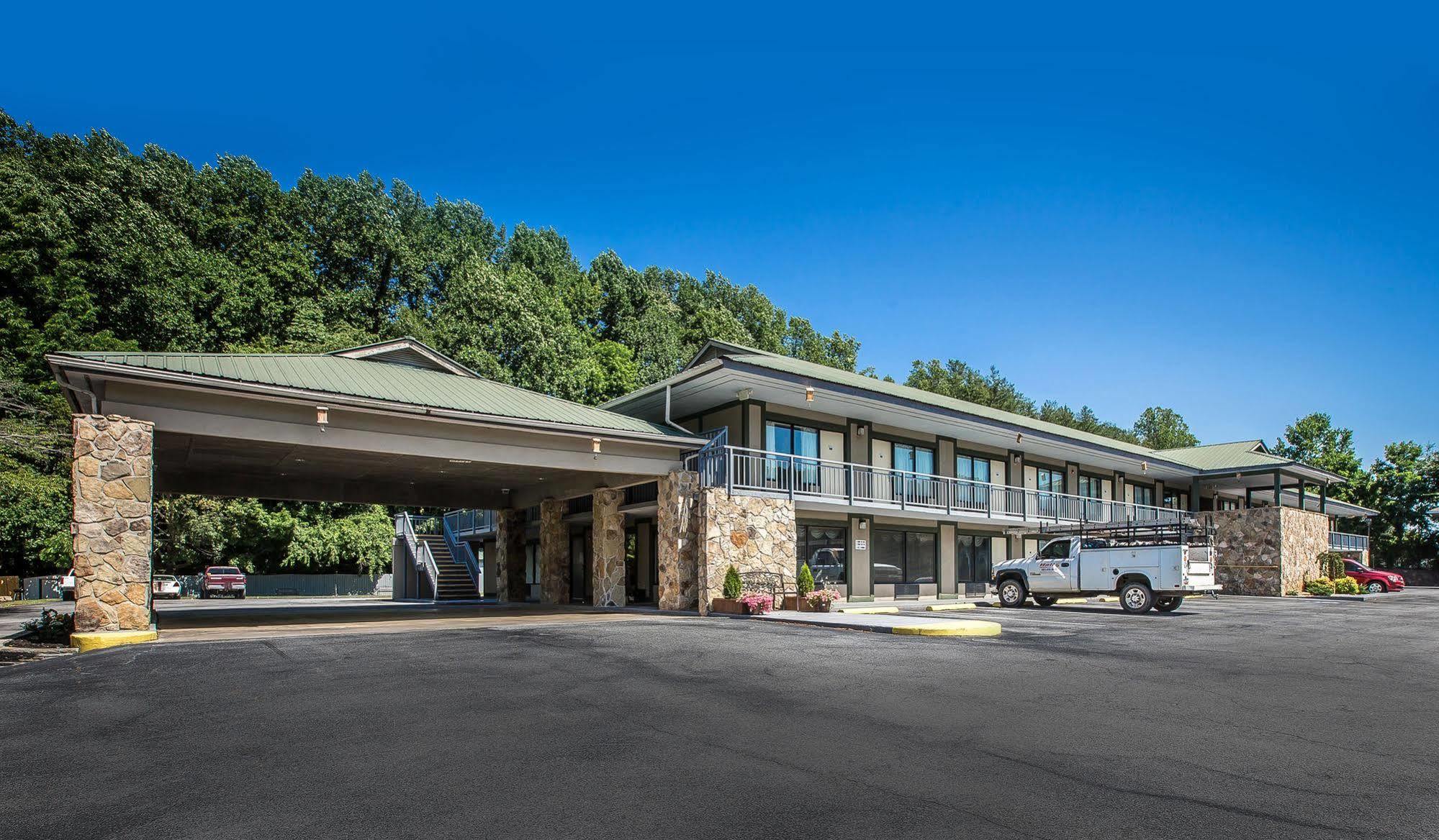 Quality Inn & Suites Mt Chalet Клейтон Екстер'єр фото